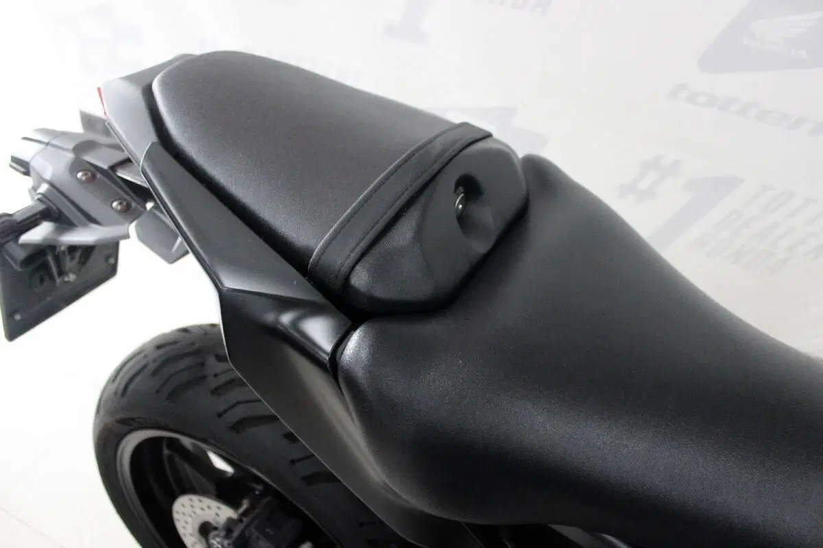 Yamaha MT-09 Y-AMT (2024 - 26) (5)