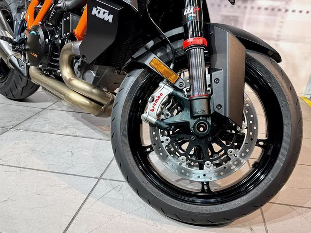 KTM 1390 Super Duke R (2024 - 26) (3)
