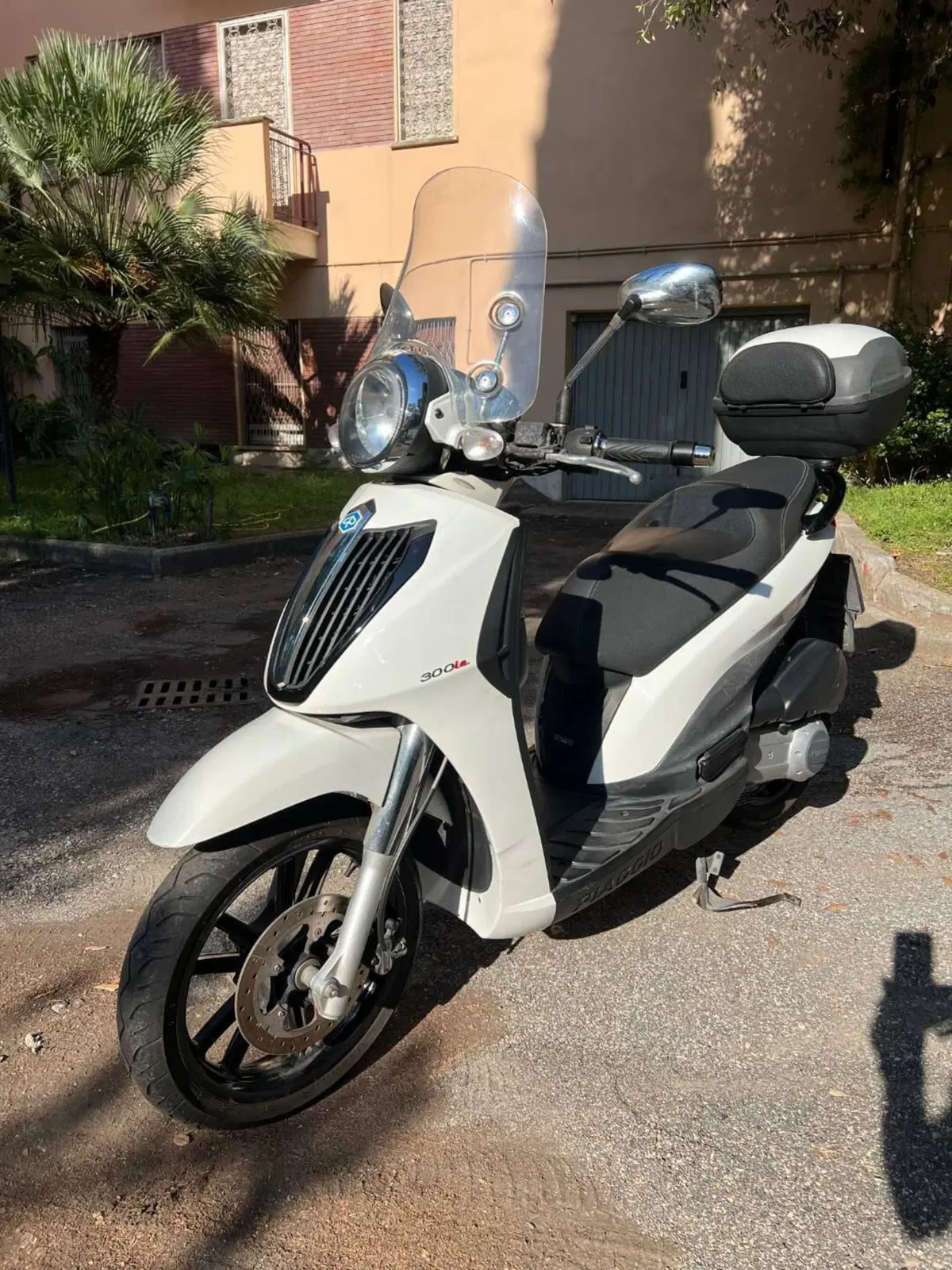Piaggio Carnaby Cruiser 300 (2008 - 13) (2)