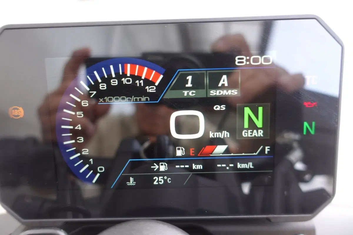 Suzuki GSX-8T (2025 - 26) (4)