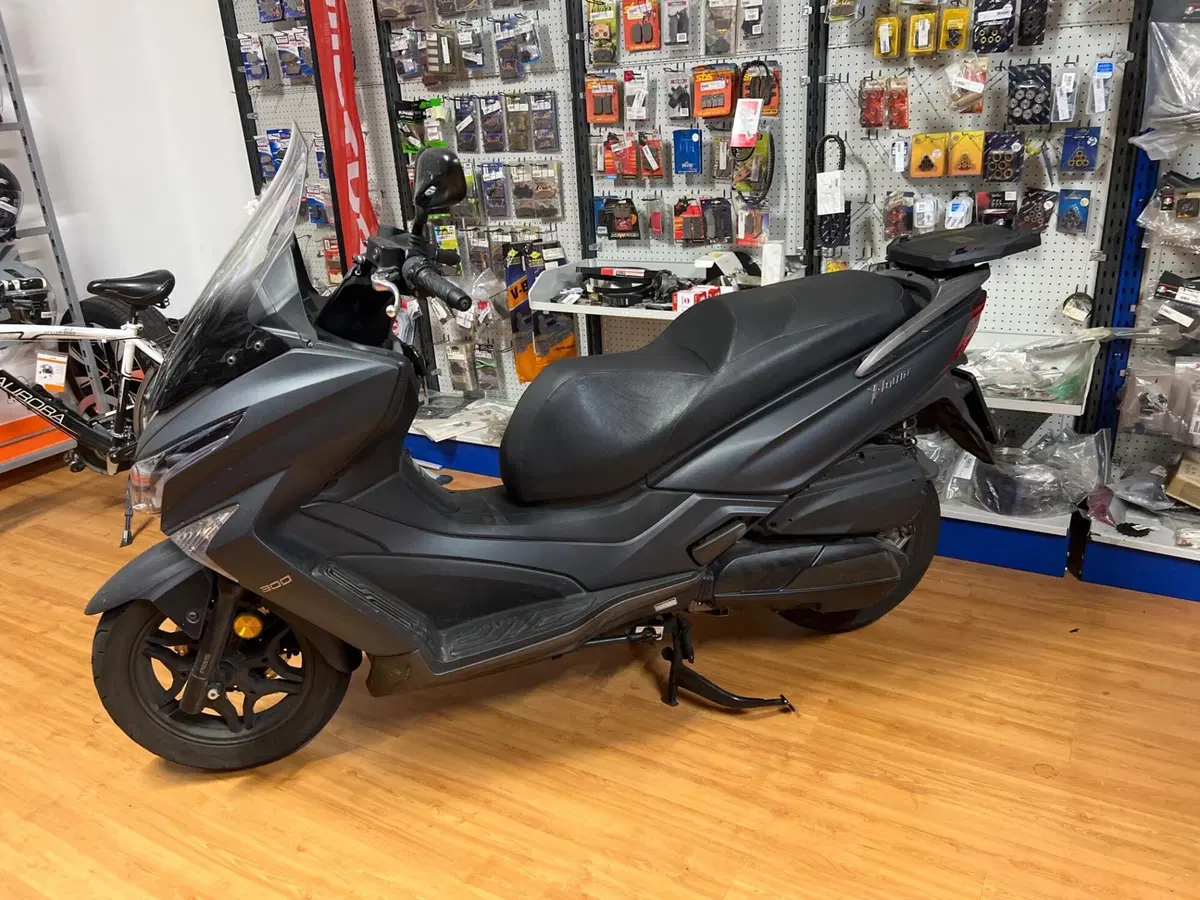 Kymco X-Town 300i (2021 - 24)