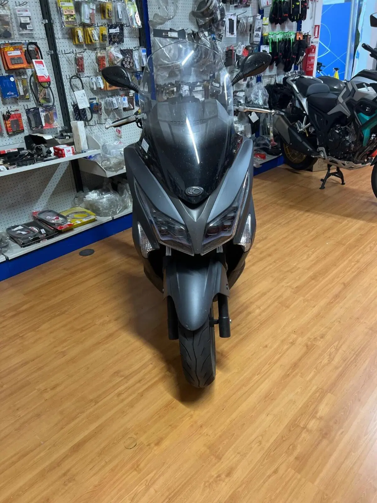 Kymco X-Town 300i (2021 - 24) (2)