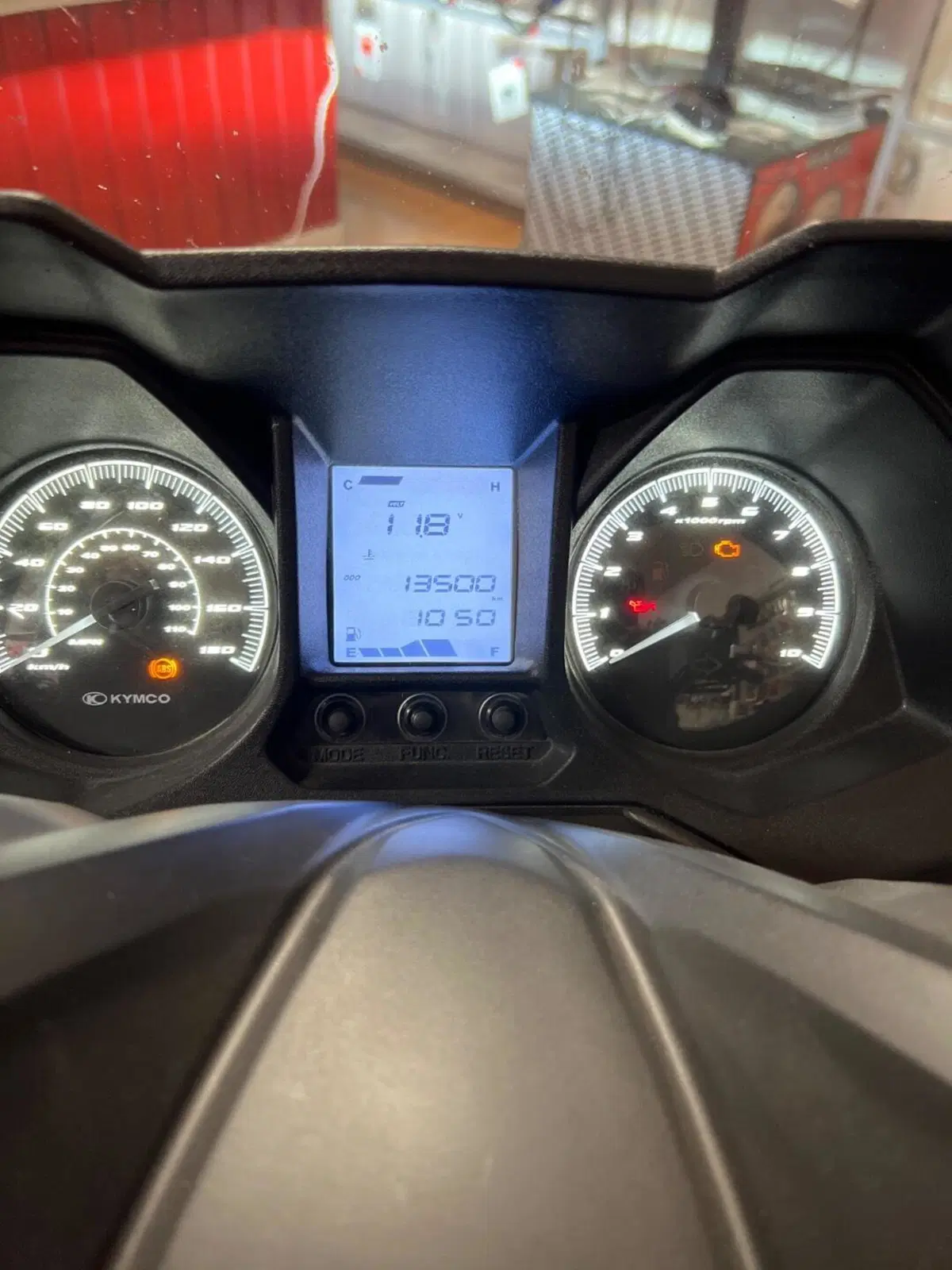 Kymco X-Town 300i (2021 - 24) (4)