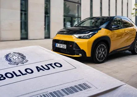 Bollo auto, tutto si decide a 80 kW: ecco chi non lo pagherà più nel 2027 e chi resta a mani vuote