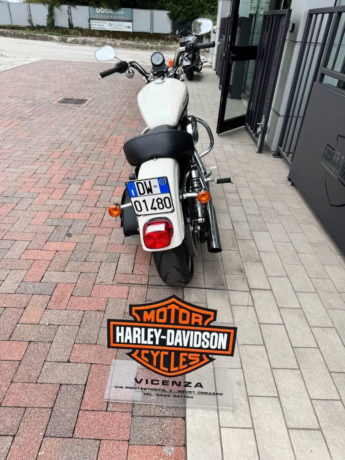 Harley-Davidson 883 Low (2008 - 12) - XL 883L (4)