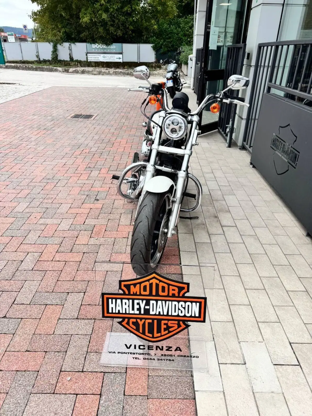 Harley-Davidson 883 Low (2008 - 12) - XL 883L (3)