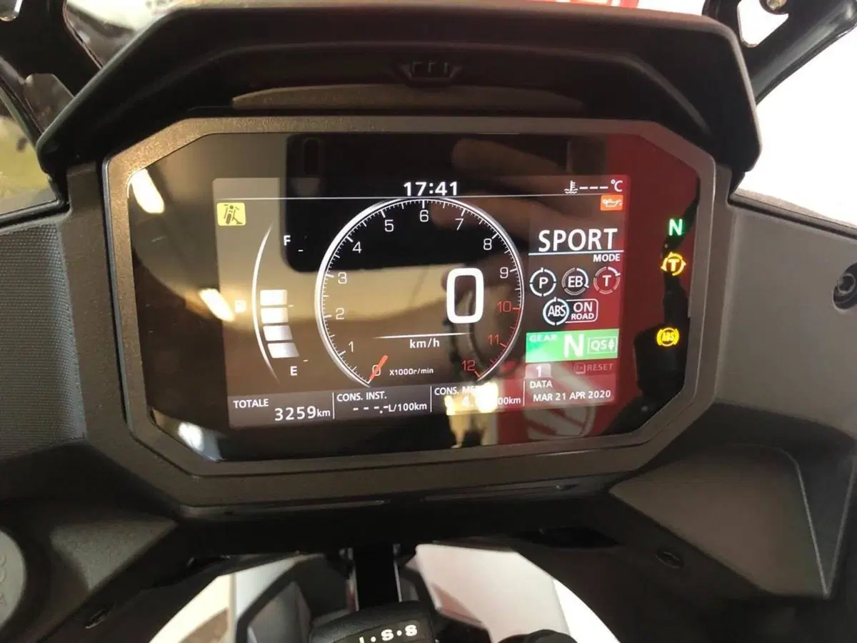 Honda Transalp XL750 (2023 - 24) (7)