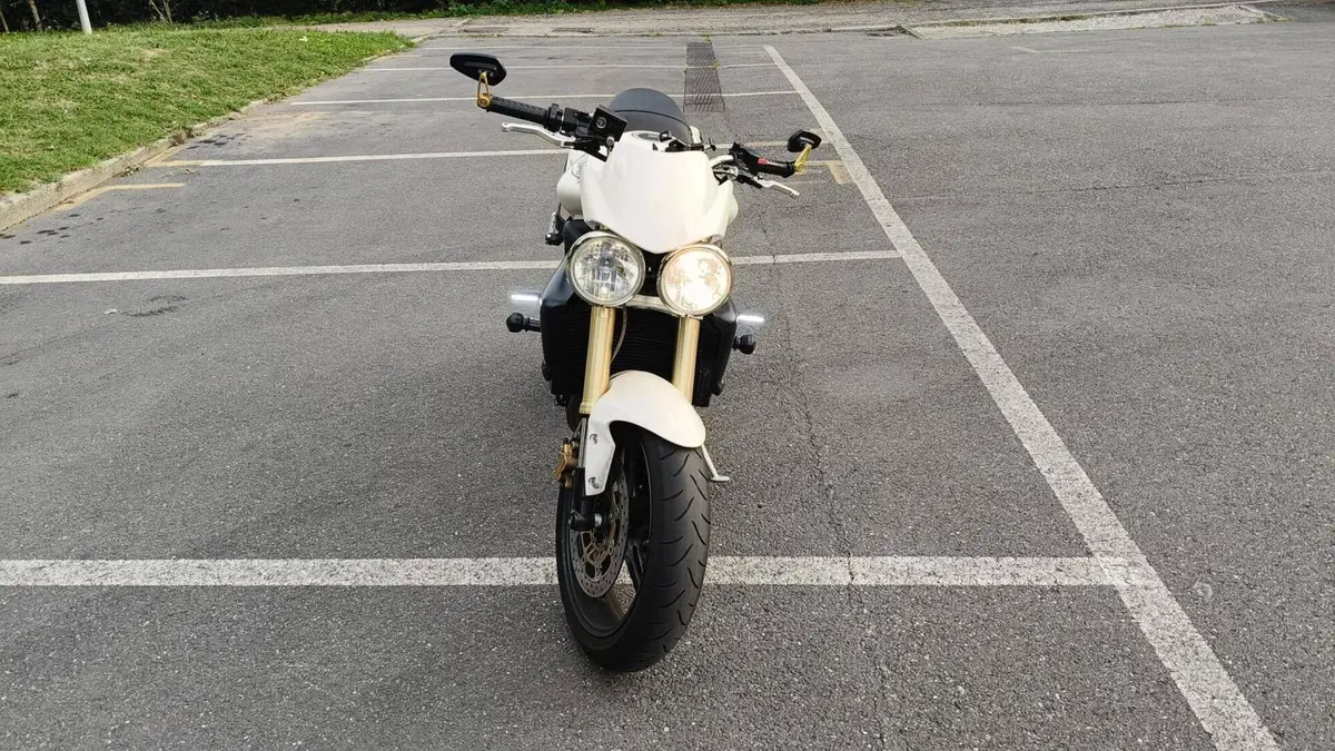 Triumph Street Triple (2007 - 12)