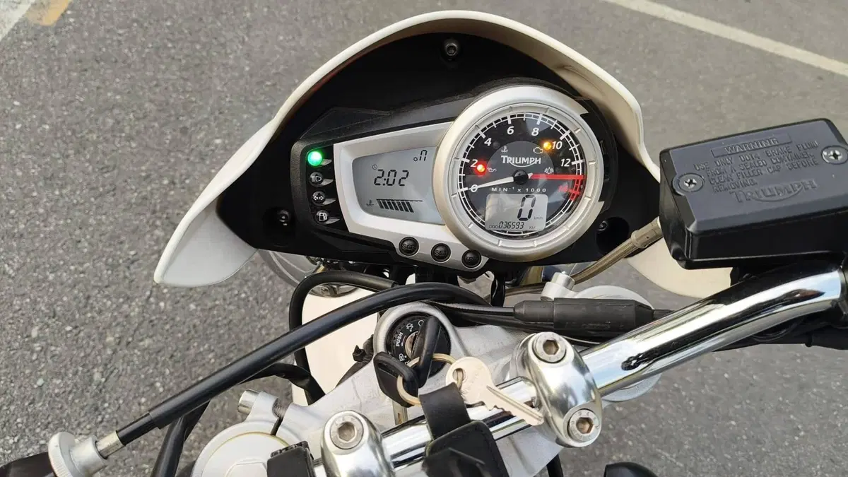 Triumph Street Triple (2007 - 12) (5)