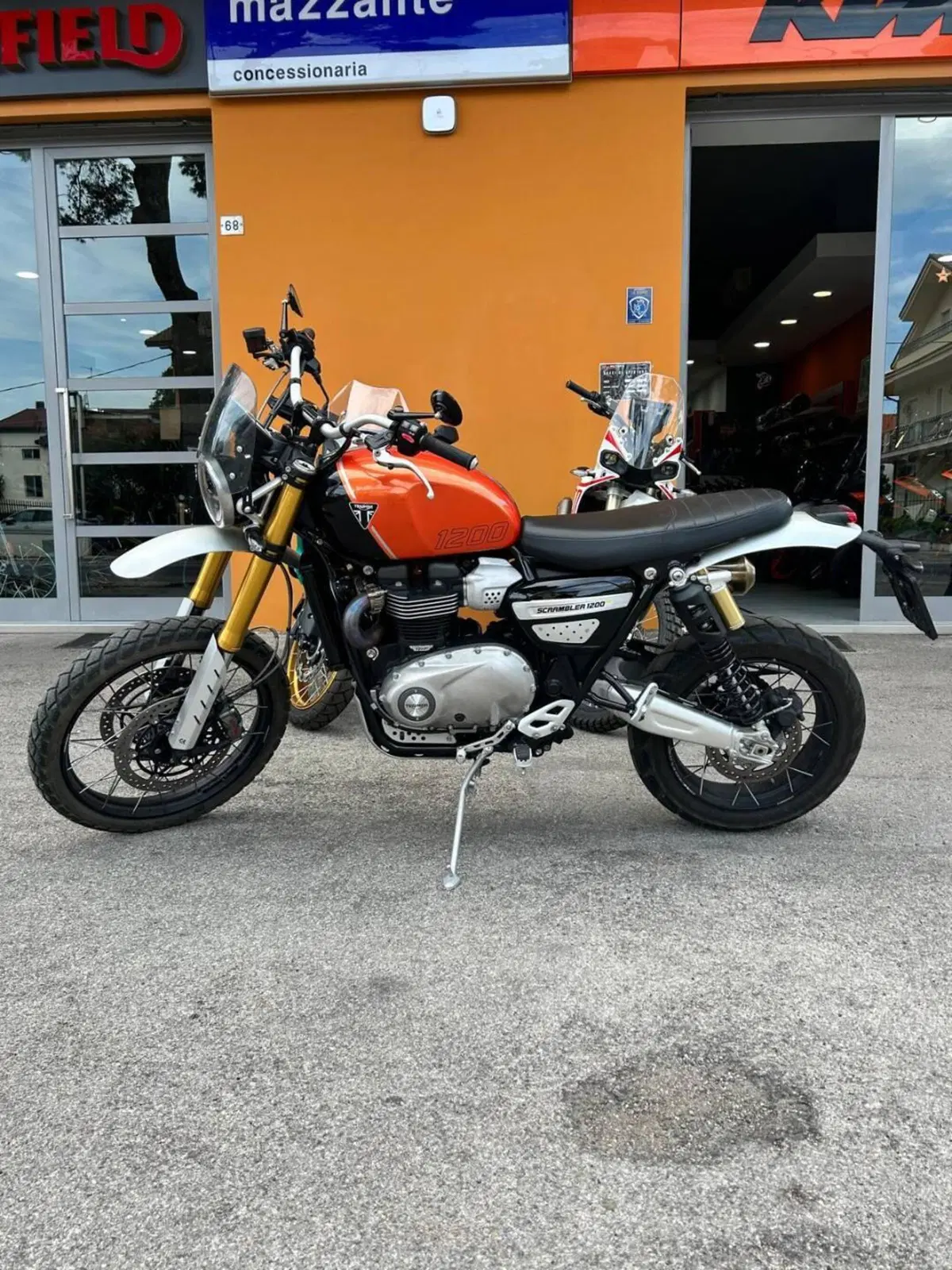 Triumph Scrambler 1200 XE (2024 - 25) (3)