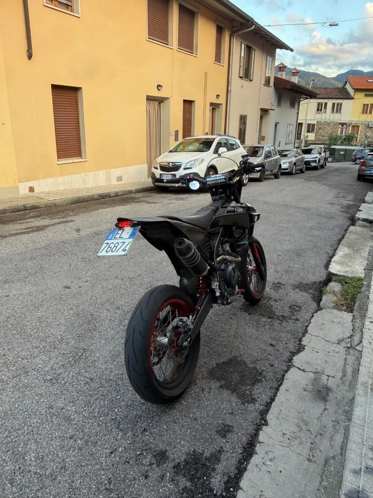Fantic Motor Motard 125 Casa 4t (2019) (2)