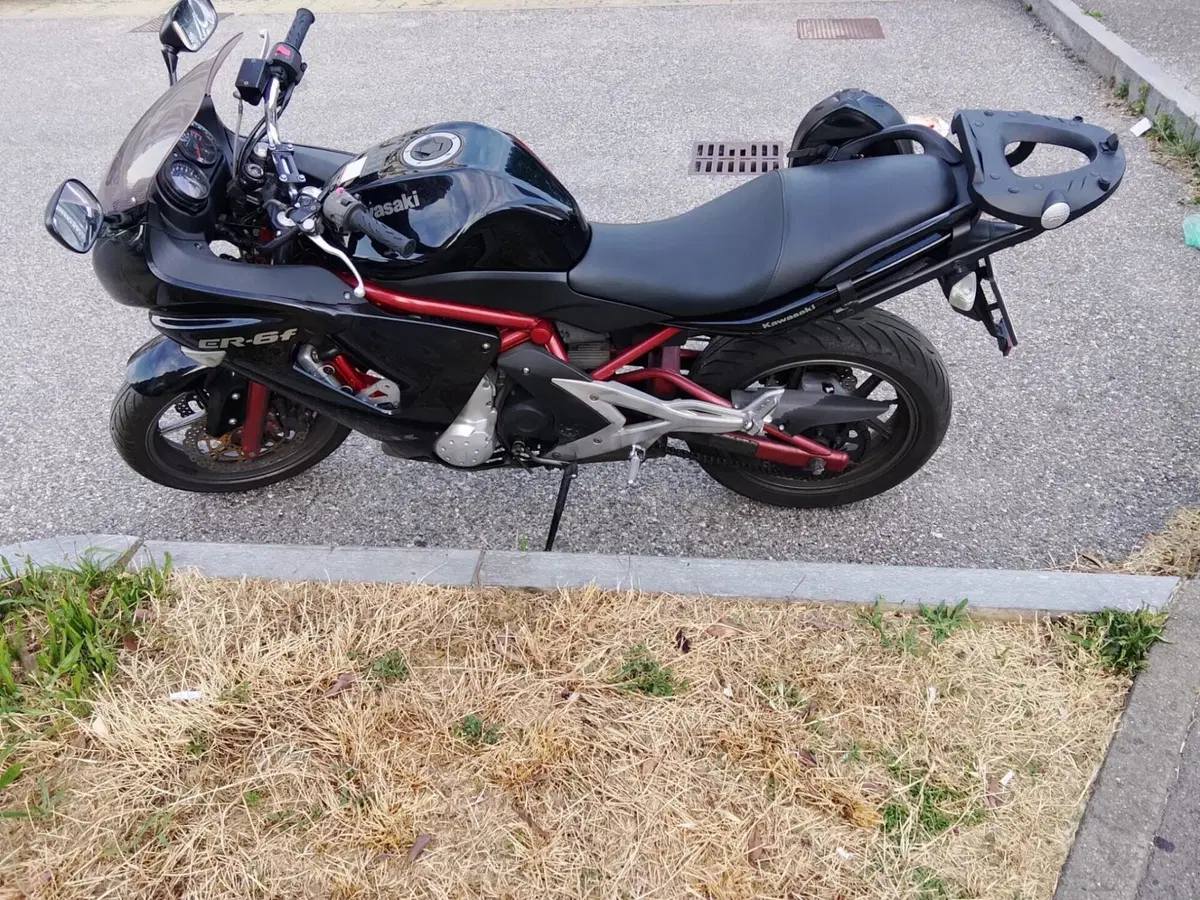 Kawasaki ER-6F (2006 - 08) (9)