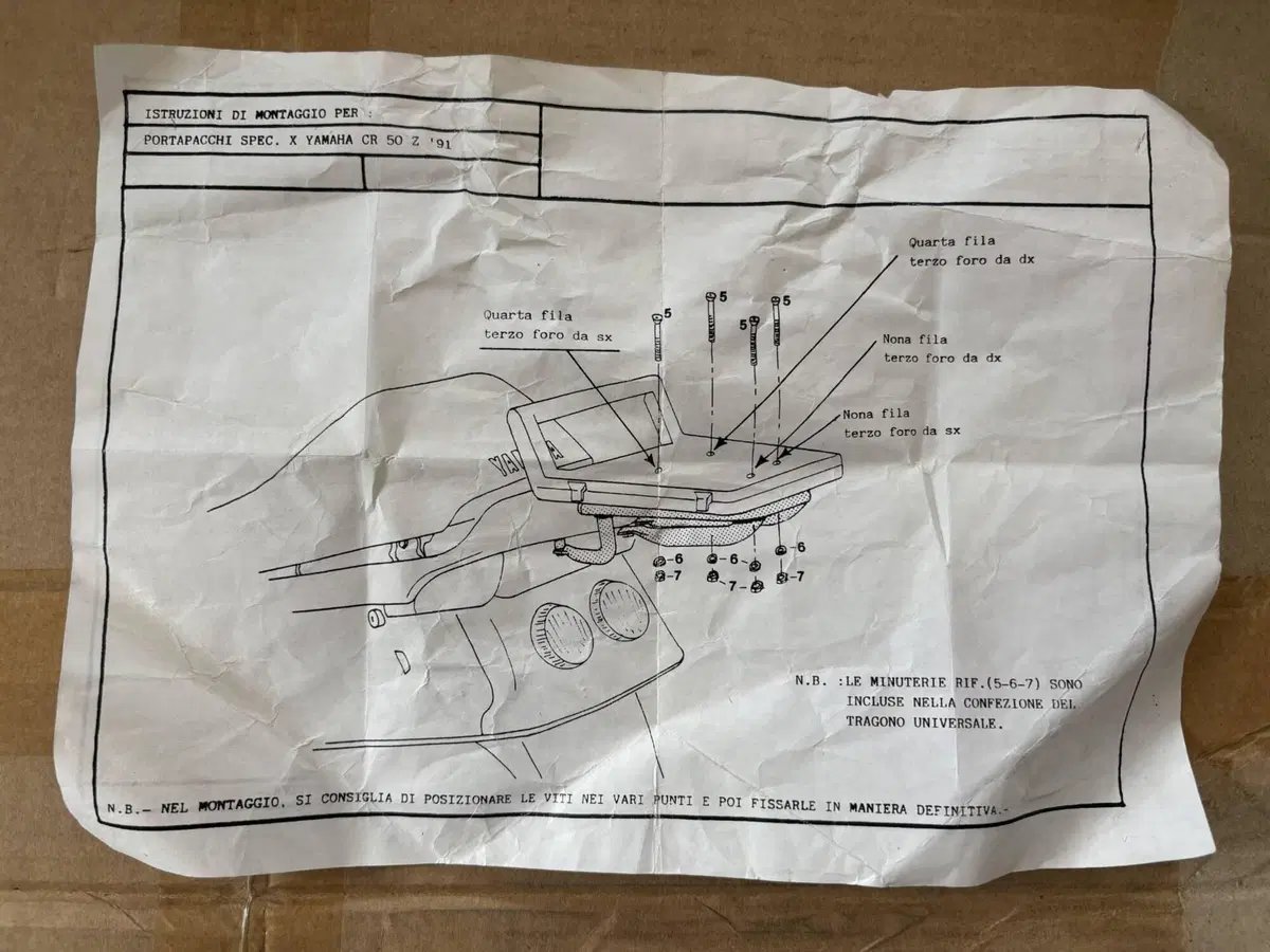 Portapacchi codino Yamaha (2)