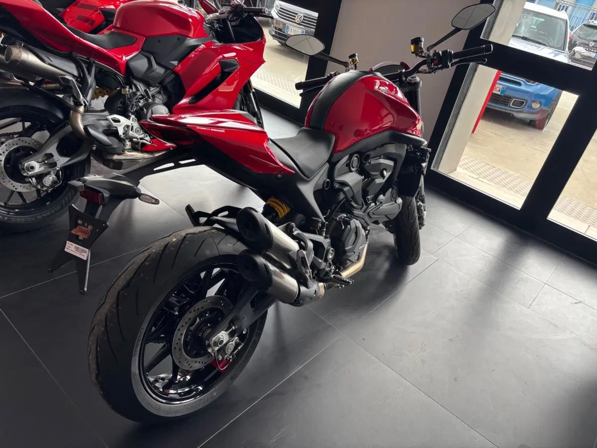 Ducati Monster 937 + (2021 - 25) (2)