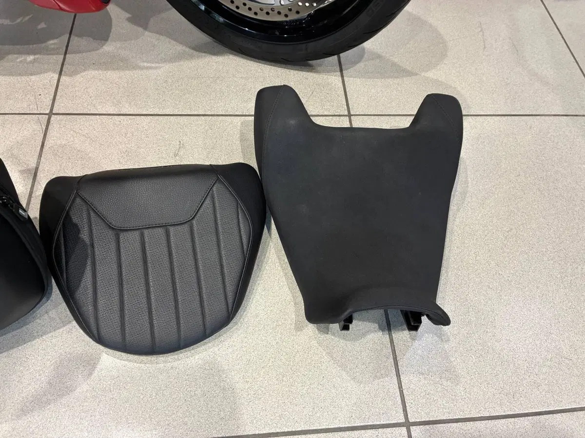 Ducati Diavel V4 (2023 - 26) (4)