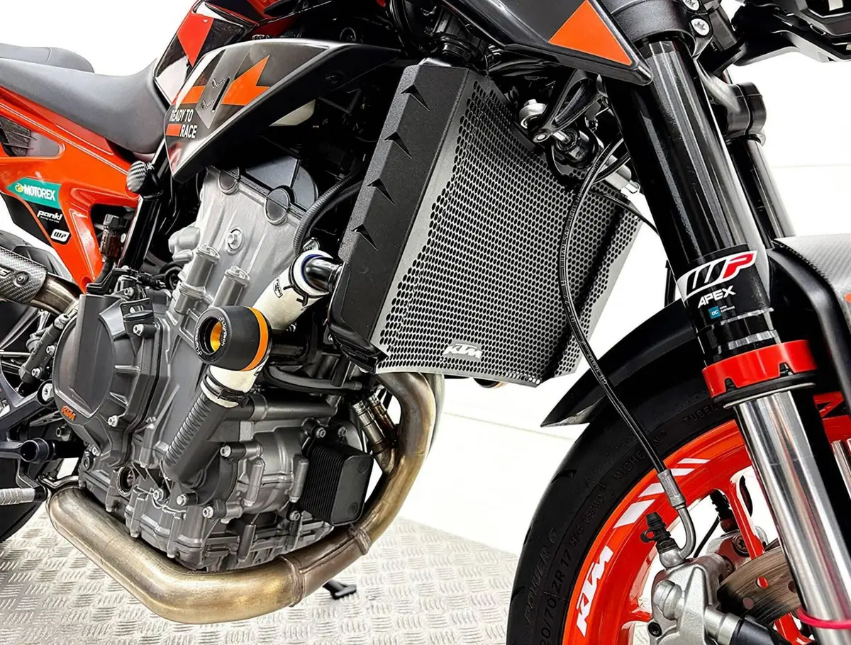 KTM 890 Duke R (2021 - 23) (9)