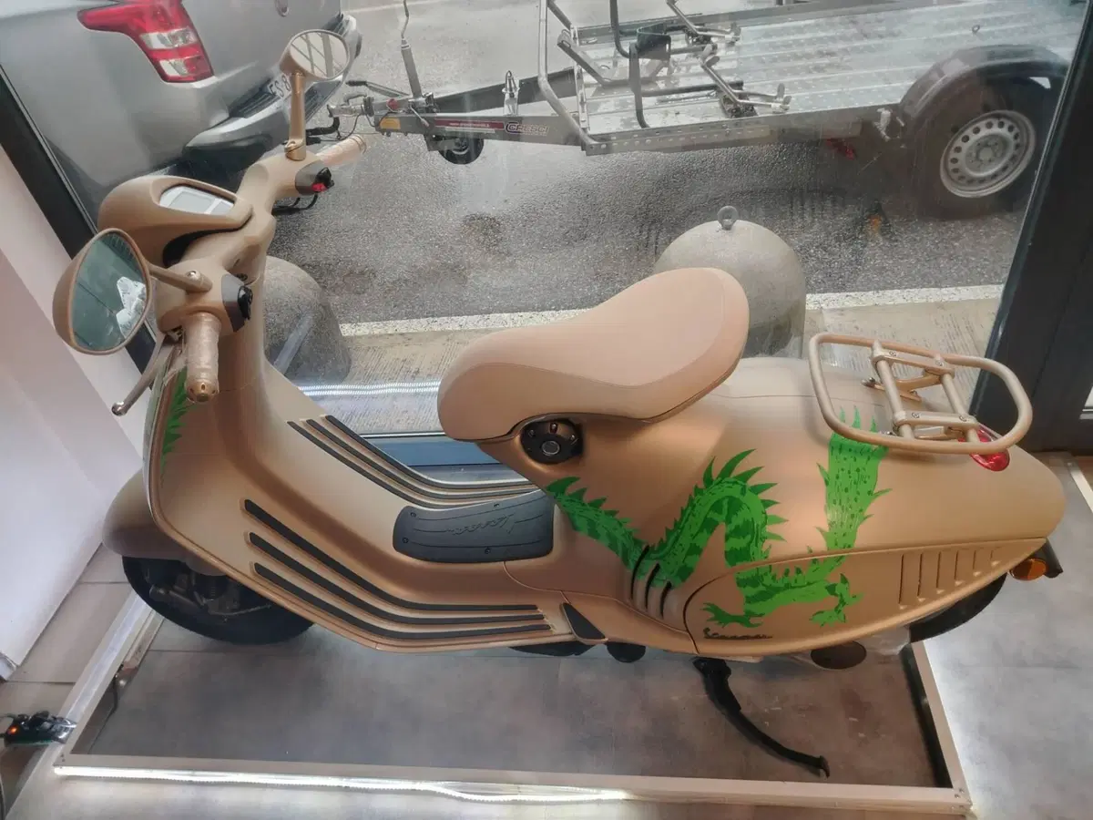 Vespa Vespa 946 Dragon 125 (2024)