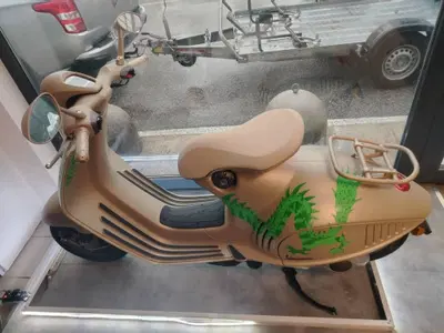 Vespa Vespa 946 Dragon 125 (2024) usata