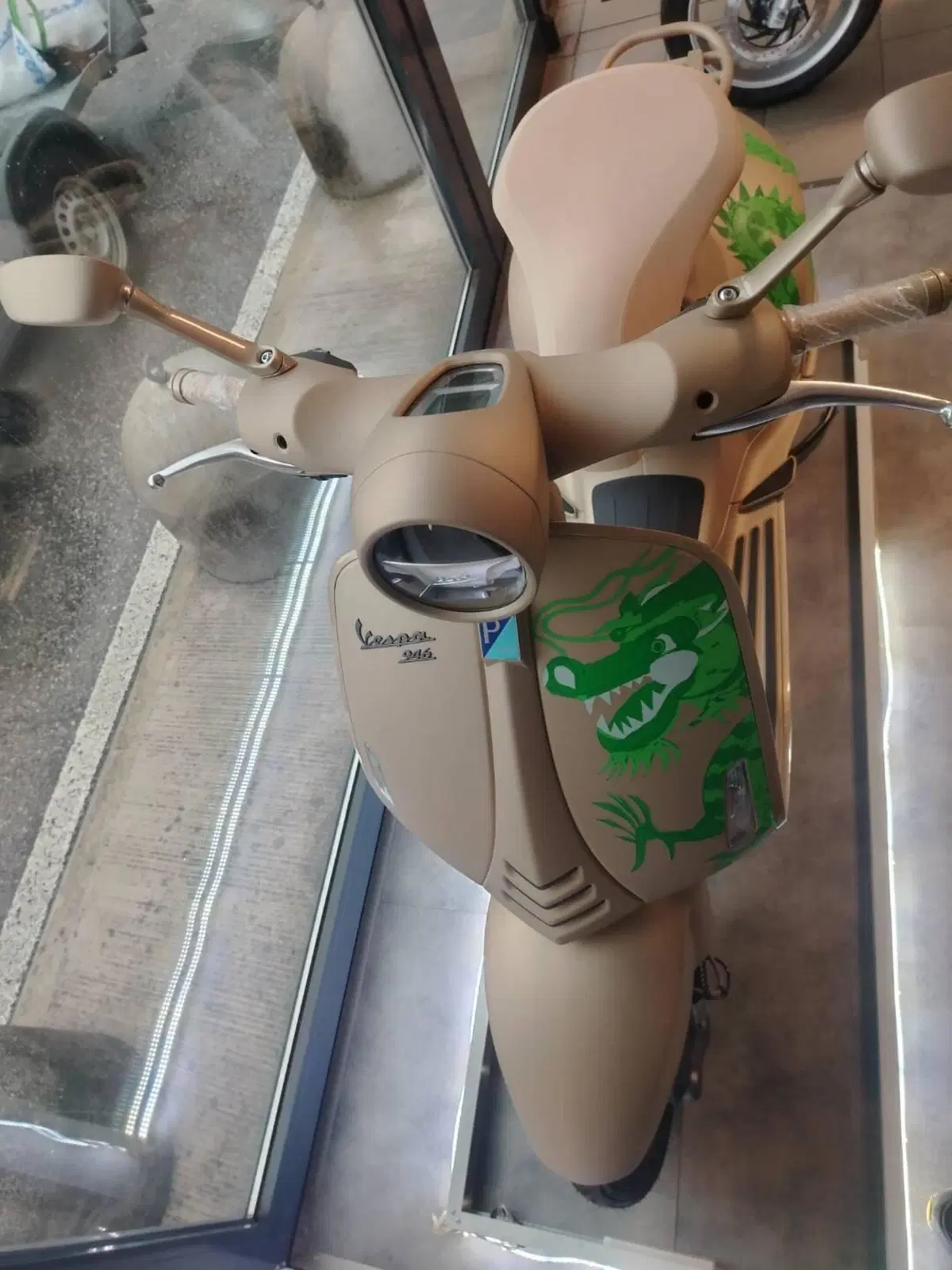 Vespa Vespa 946 Dragon 125 (2024) (3)