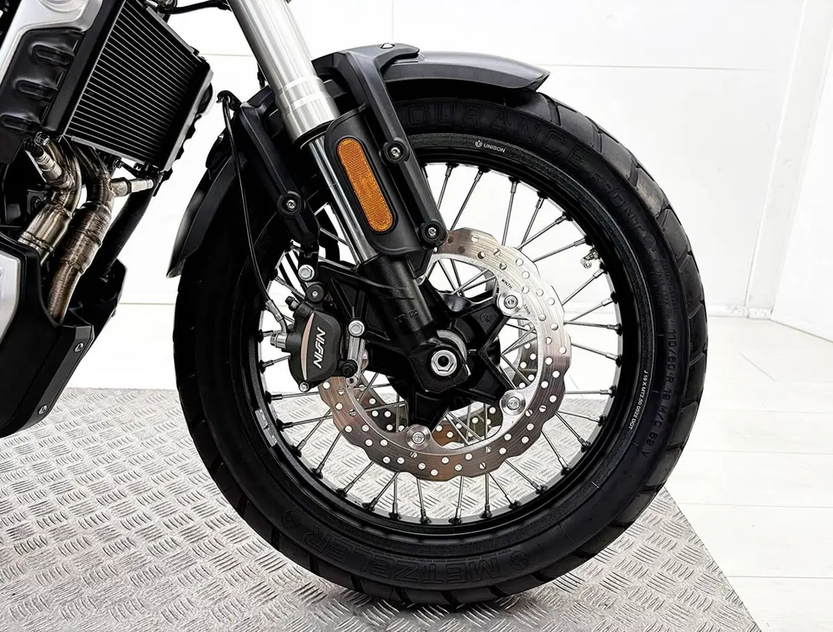Voge Trofeo 525ACX Scrambler (2023 - 26) (13)