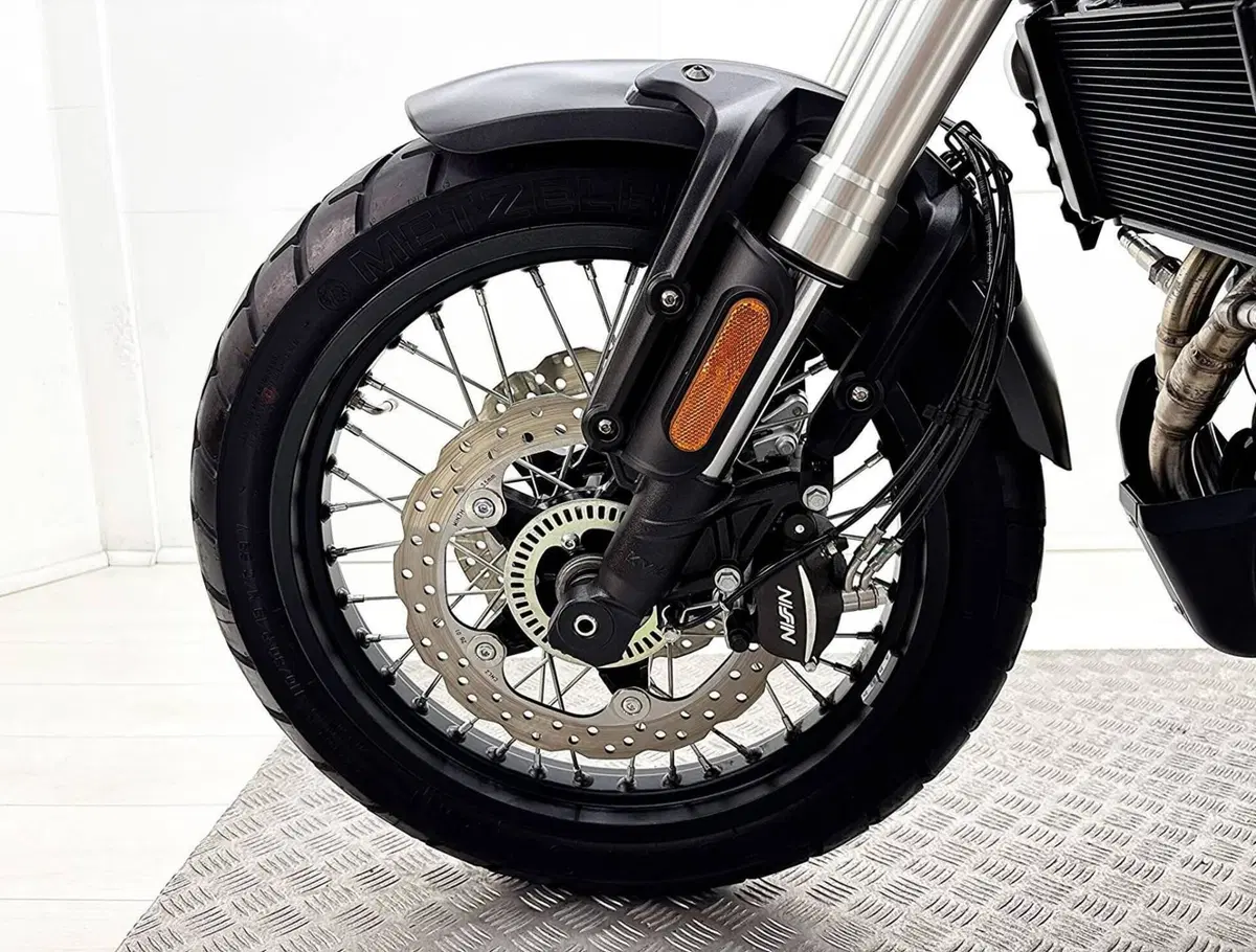 Voge Trofeo 525ACX Scrambler (2023 - 26) (14)