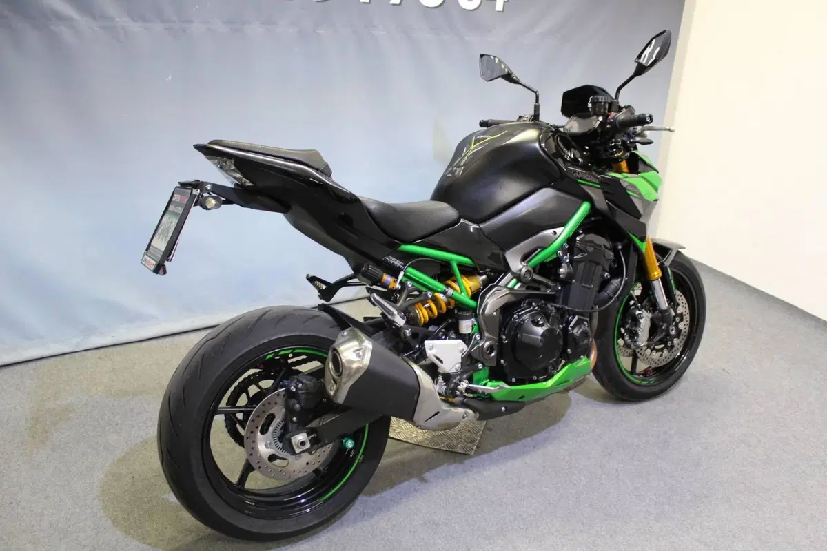 Kawasaki Z 900 SE (2022 - 24) (4)
