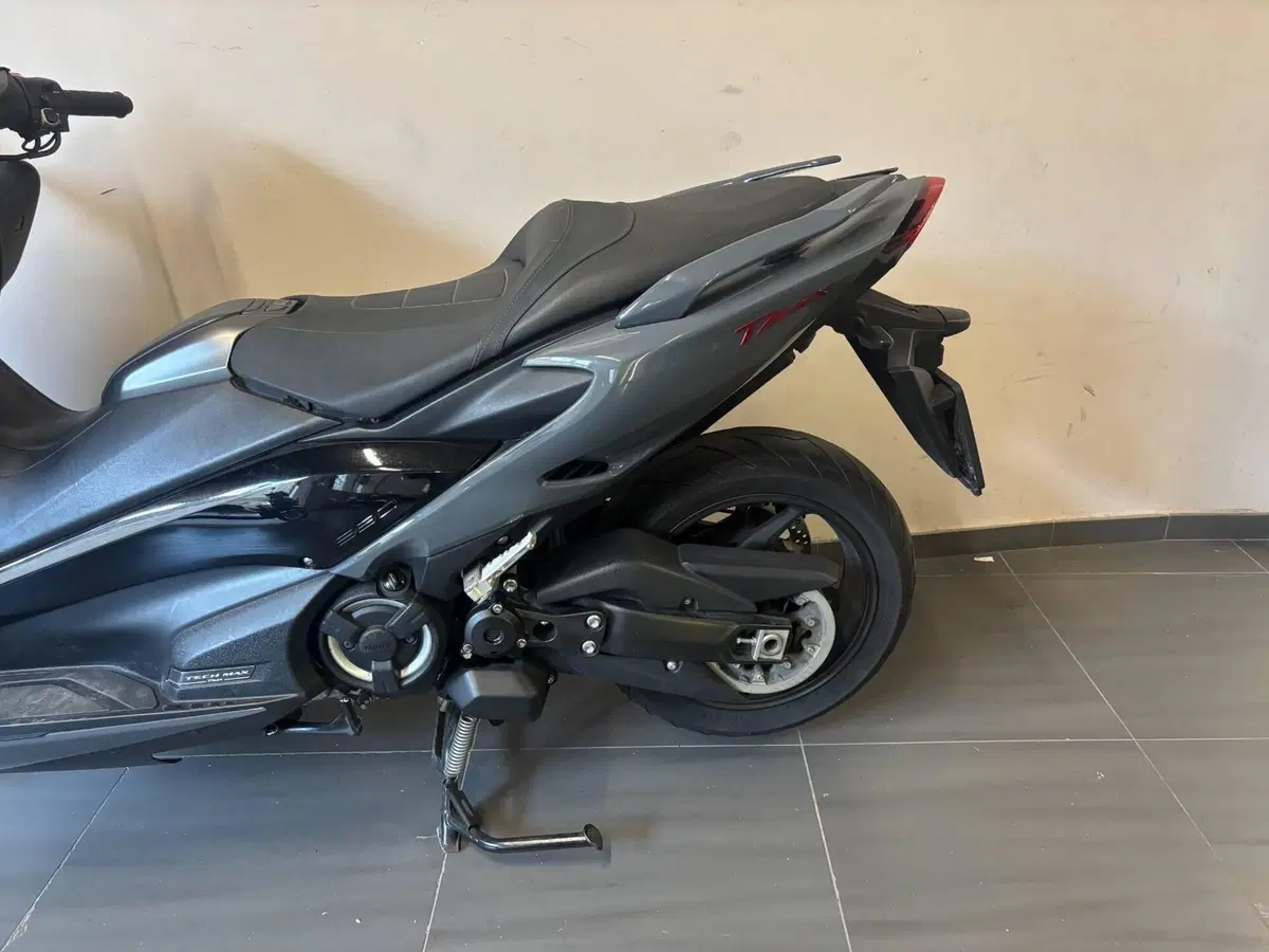 Yamaha T-Max 560 Tech Max (2021) (3)