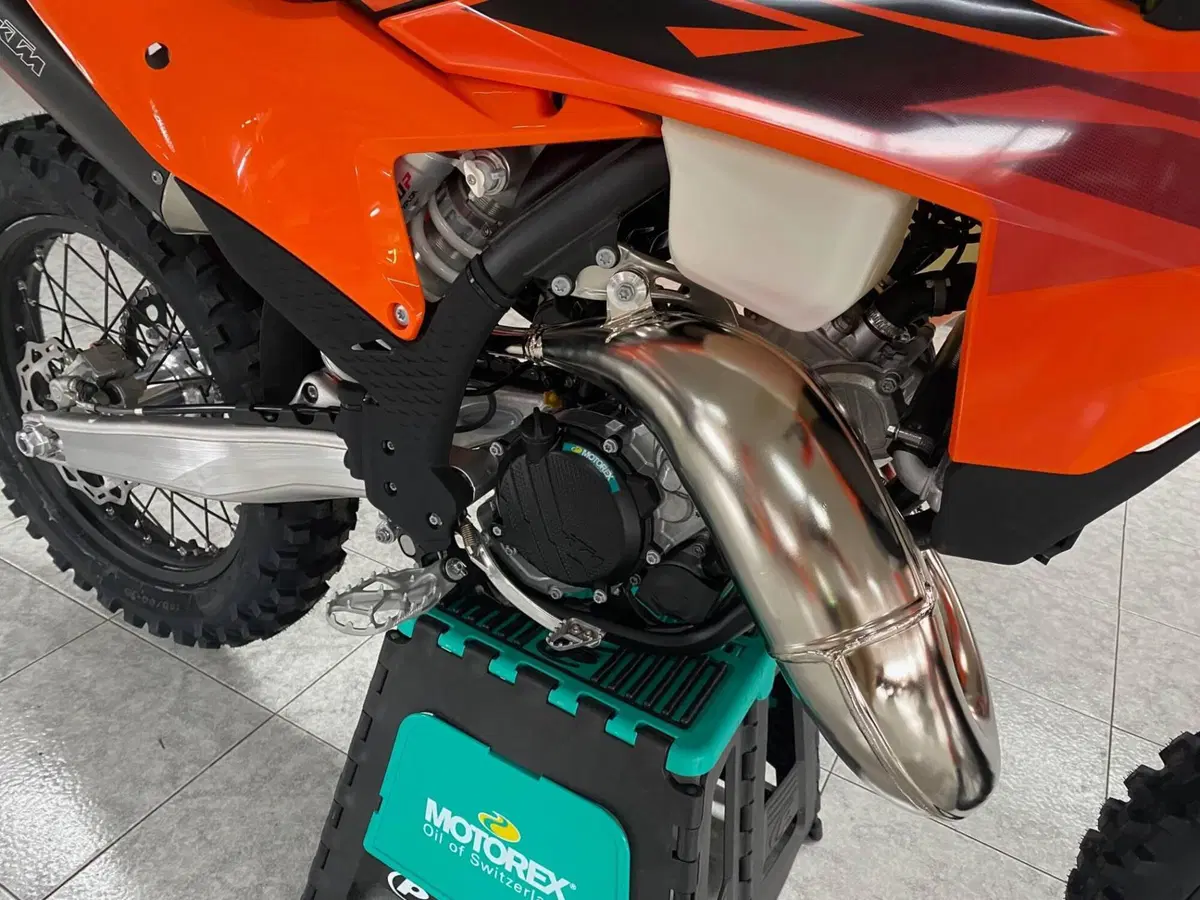 KTM 125 XC-W (2027) (3)