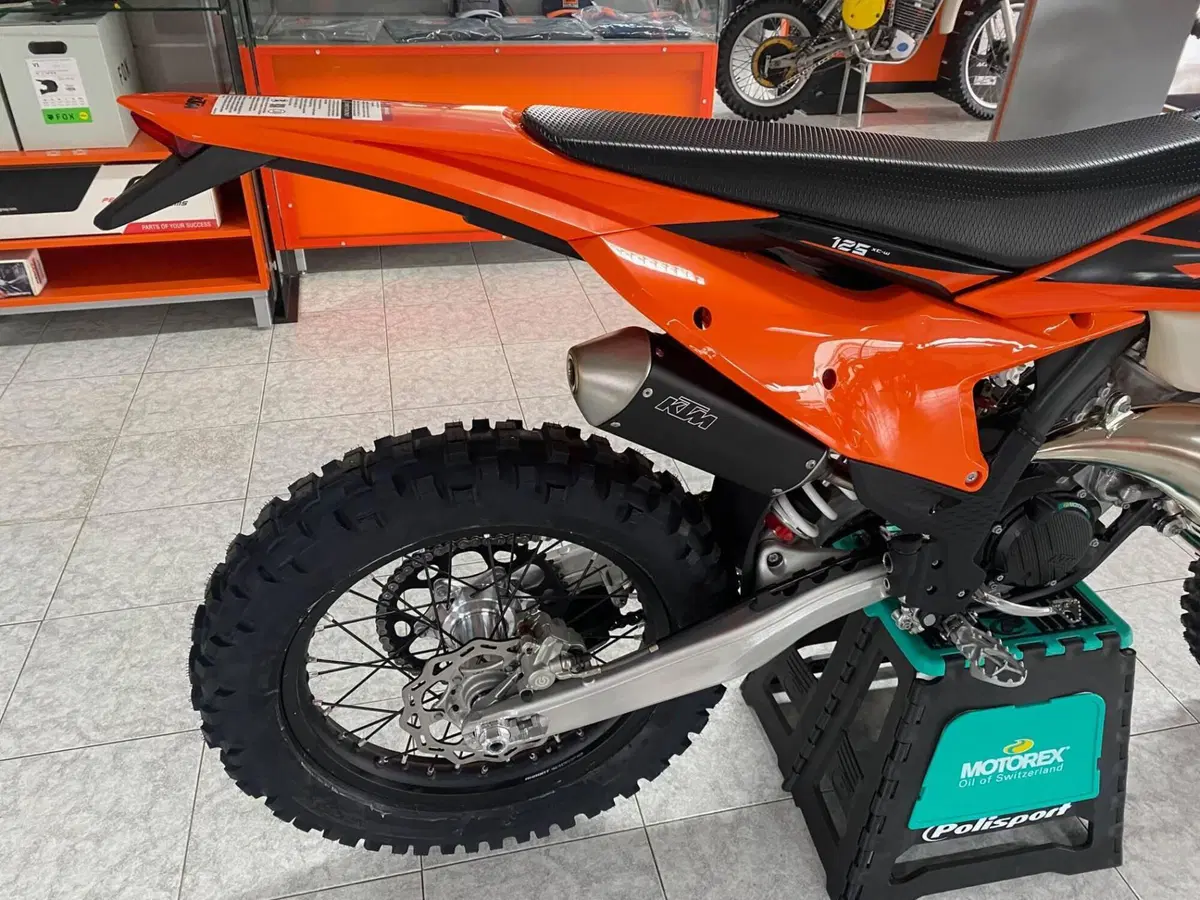 KTM 125 XC-W (2027) (8)