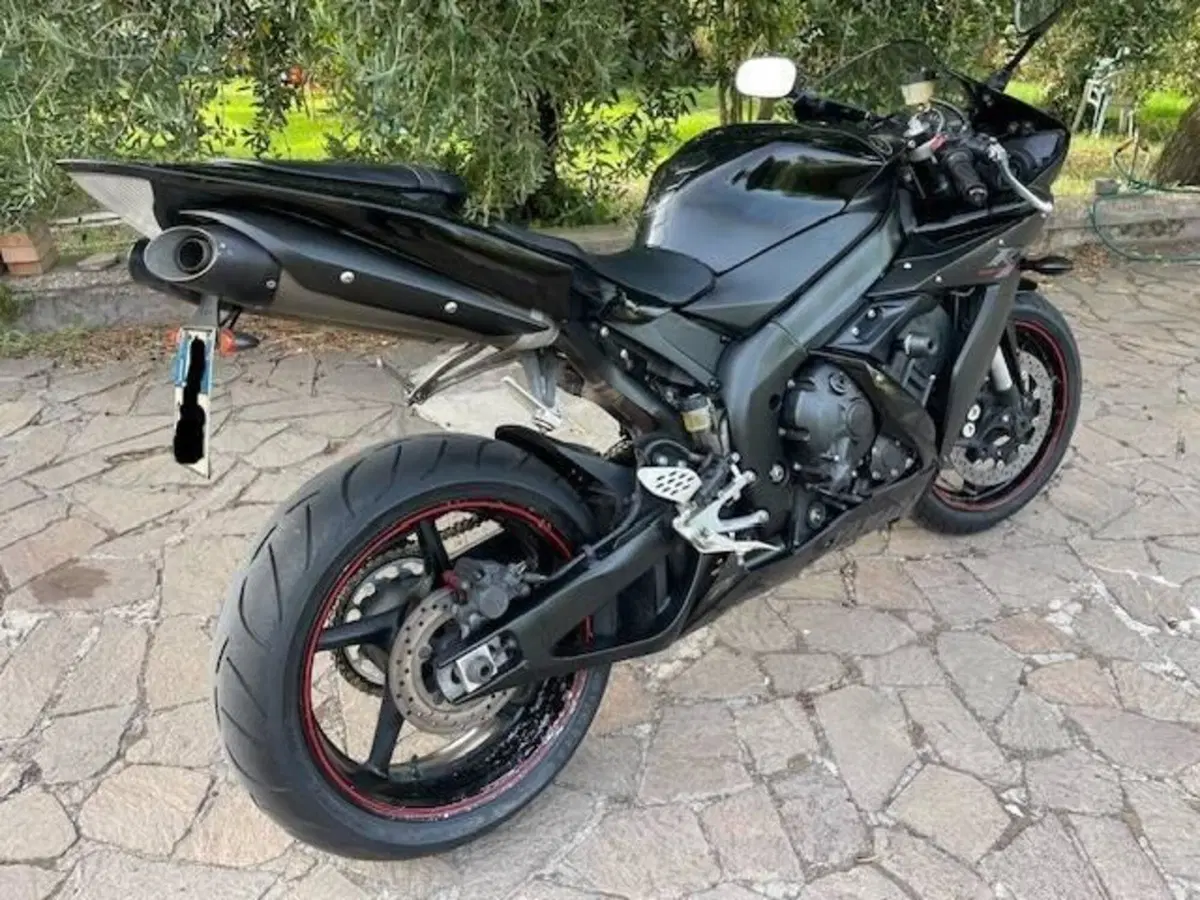 Yamaha YZF R1 (2006 - 07) (3)