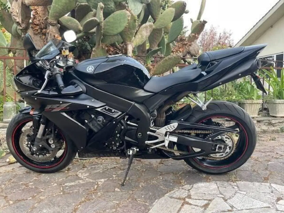 Yamaha YZF R1 (2006 - 07) (8)