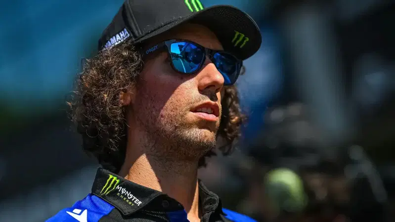 MotoGP 2026. Alex Rins e il mistero dell'emicrania in pista: 'Non so cosa mi stia succedendo'