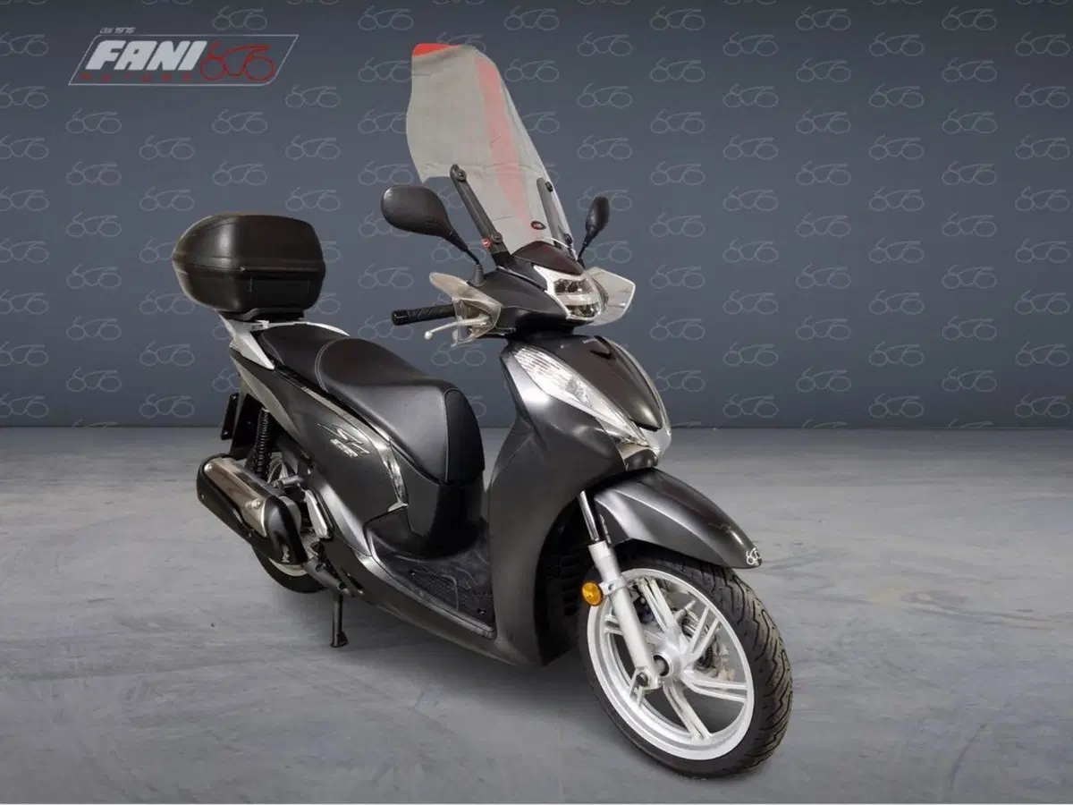 Honda SH 300 i ABS (2016 - 20) (2)