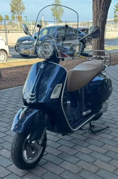 Vespa GTS 300 (2017 - 18) usata