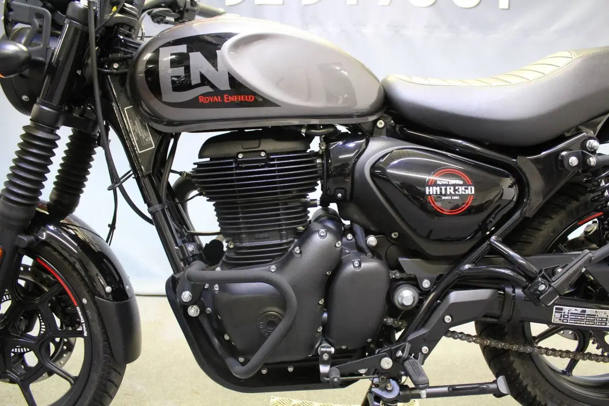Royal Enfield HNTR 350 (2022 - 26) (18)
