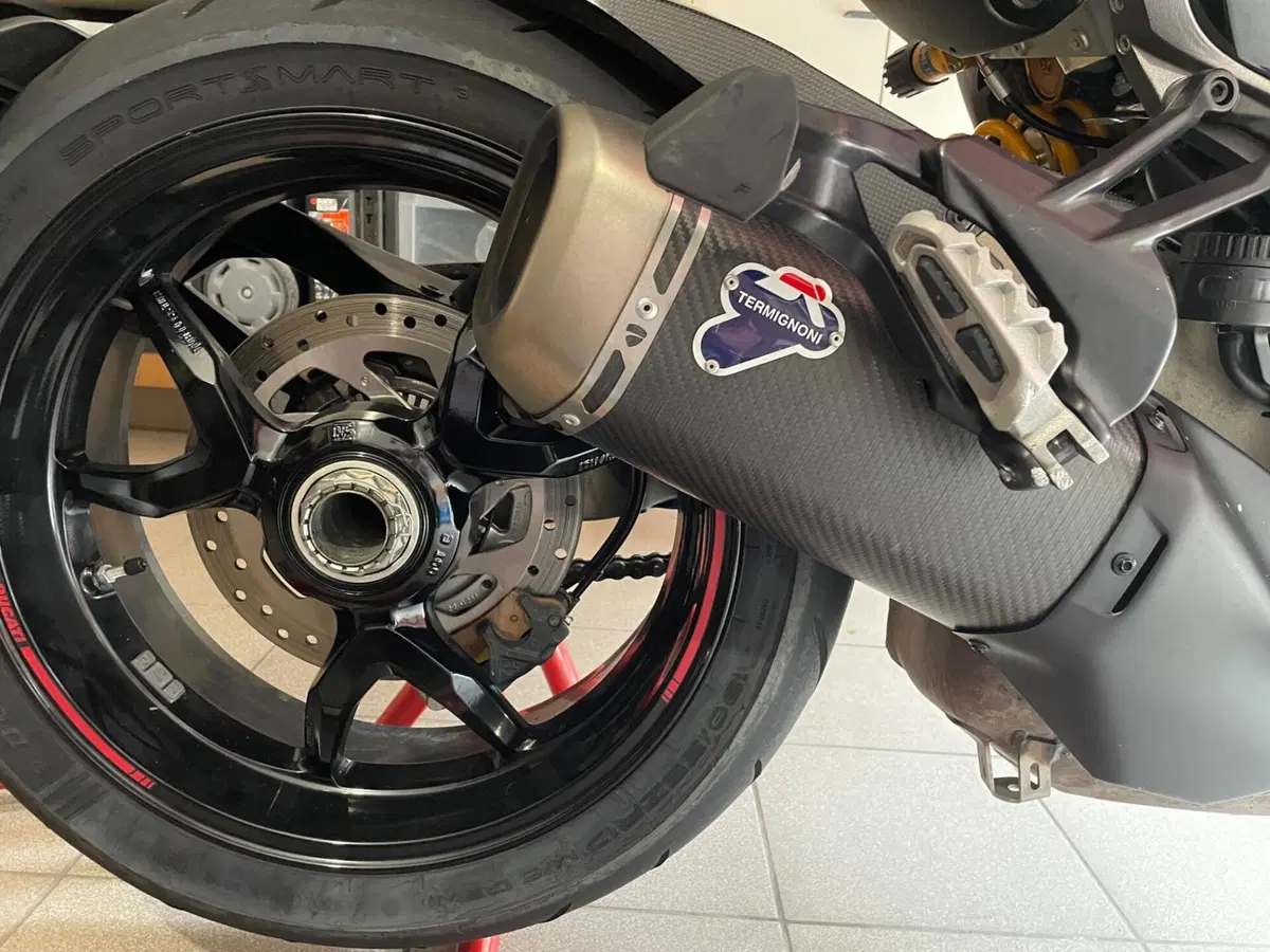 Ducati Multistrada 1200 S Pikes Peak (2016 - 17) (10)