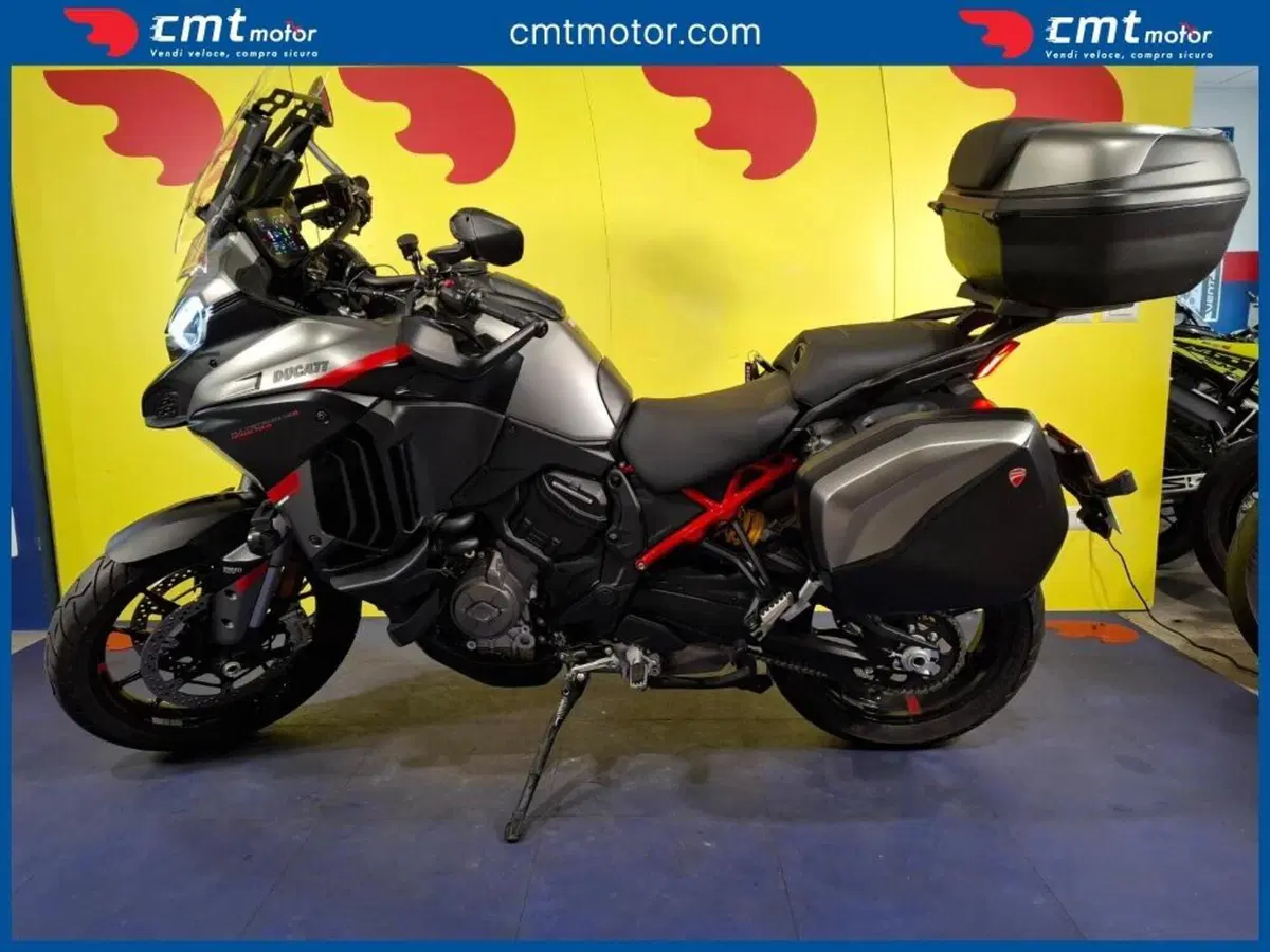 Ducati Multistrada V4 S Grand Tour (2024)