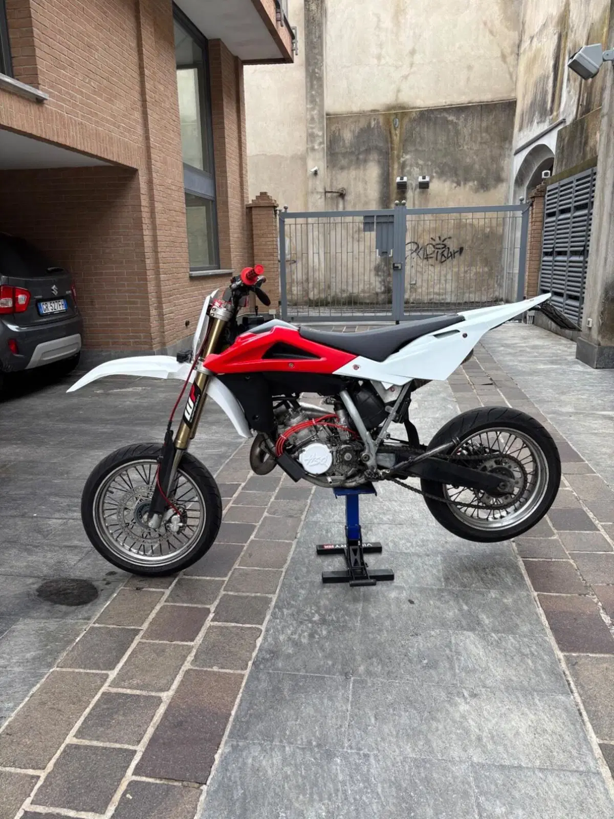 Husqvarna SM 125 (2008) (2)
