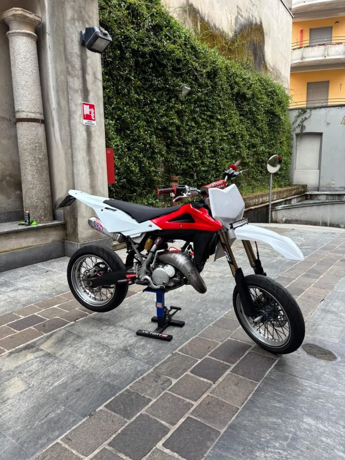 Husqvarna SM 125 (2008) (3)