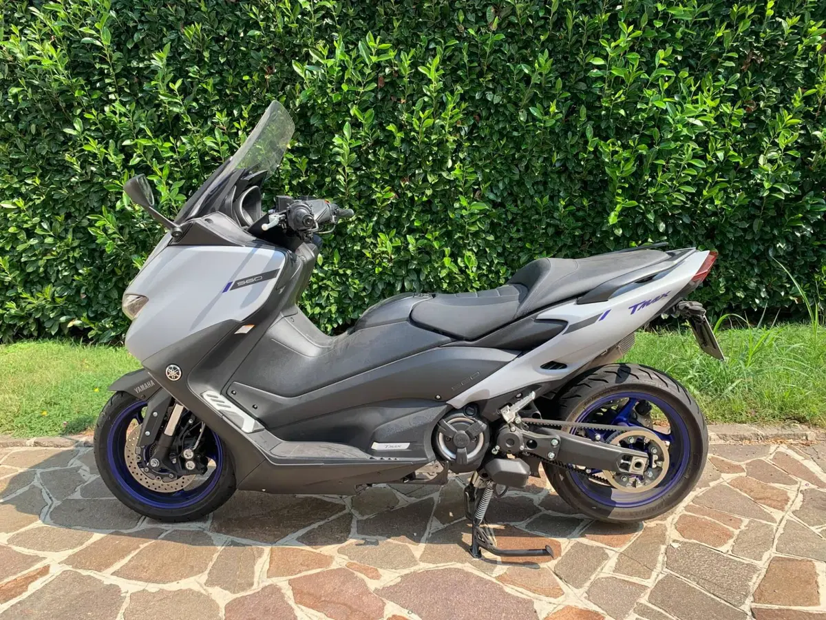 Yamaha T-Max 560 (2020 - 21) (2)