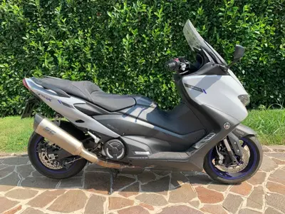 Yamaha T-Max 560 (2020 - 21) usata