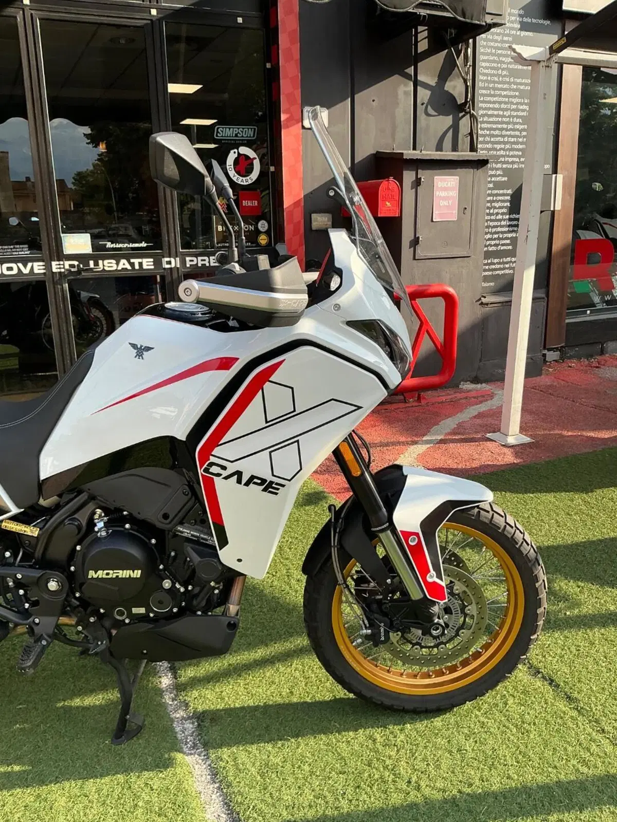 Moto Morini X-Cape 700 Gold Edition (2025 - 26) (7)