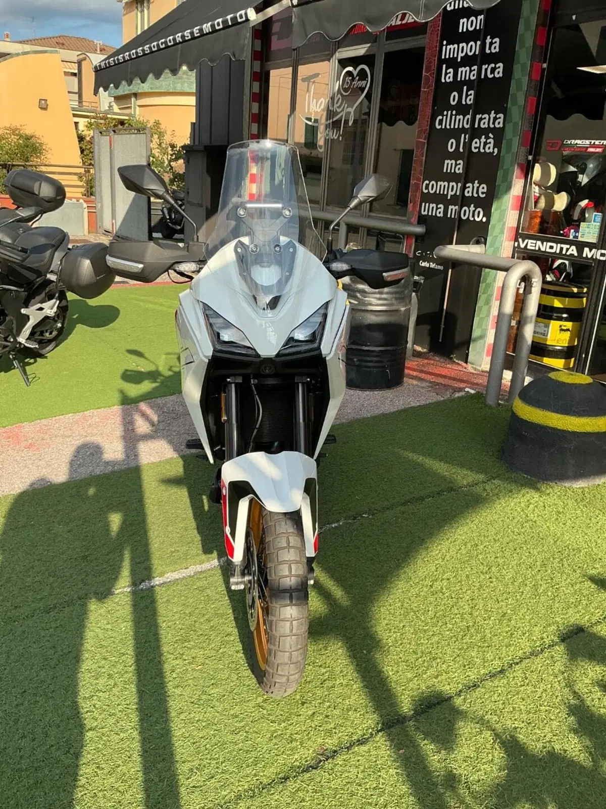 Moto Morini X-Cape 700 Gold Edition (2025 - 26) (15)