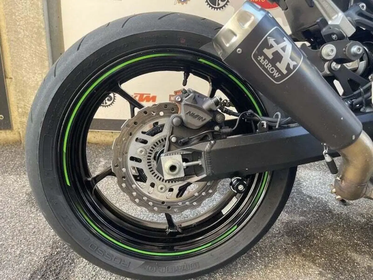Kawasaki Z 900 (2017 - 18) (2)