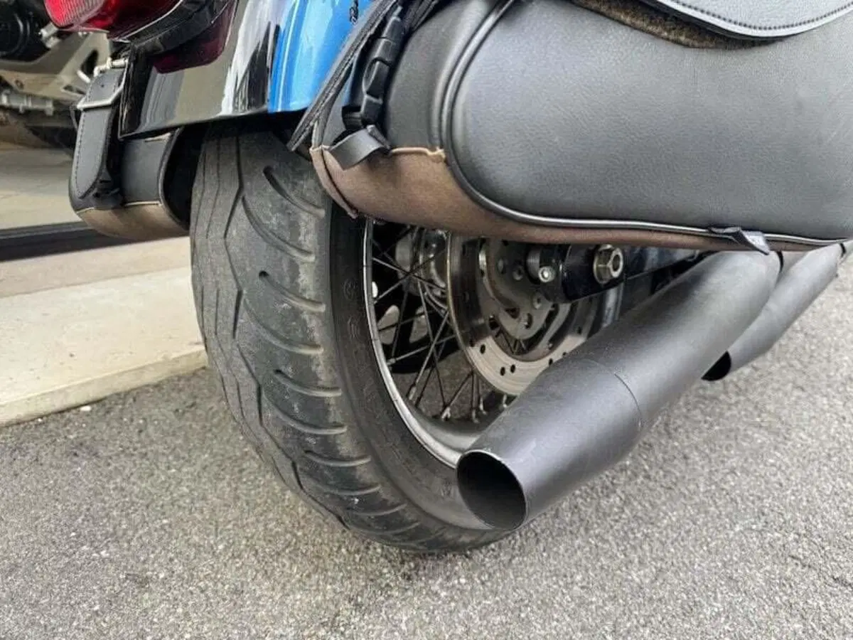 Harley-Davidson 1584 Super Glide Custom (2008 - 13) - FXDC (2)
