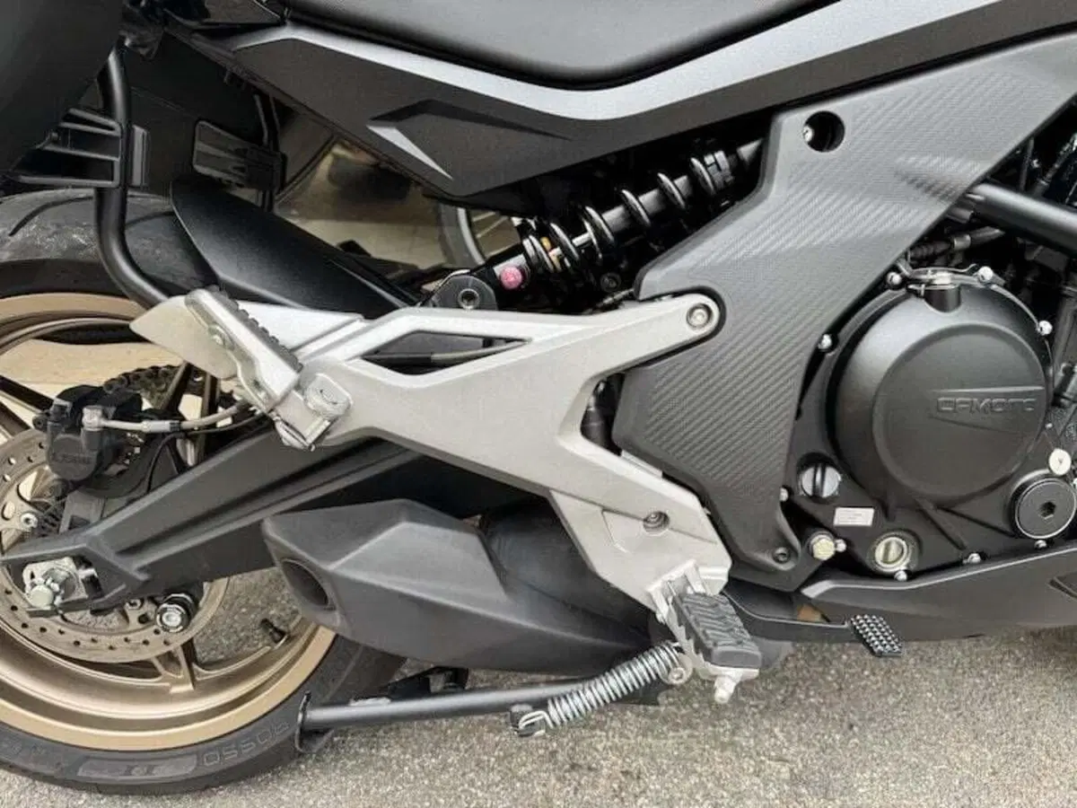 CFMOTO 700MT (2024 - 26) (6)