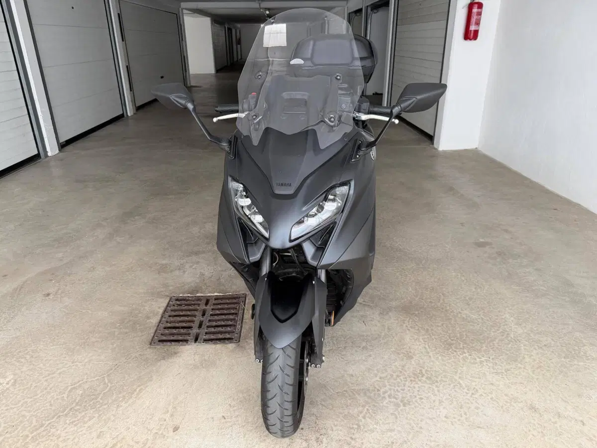 Yamaha T-Max 560 (2022 - 24)