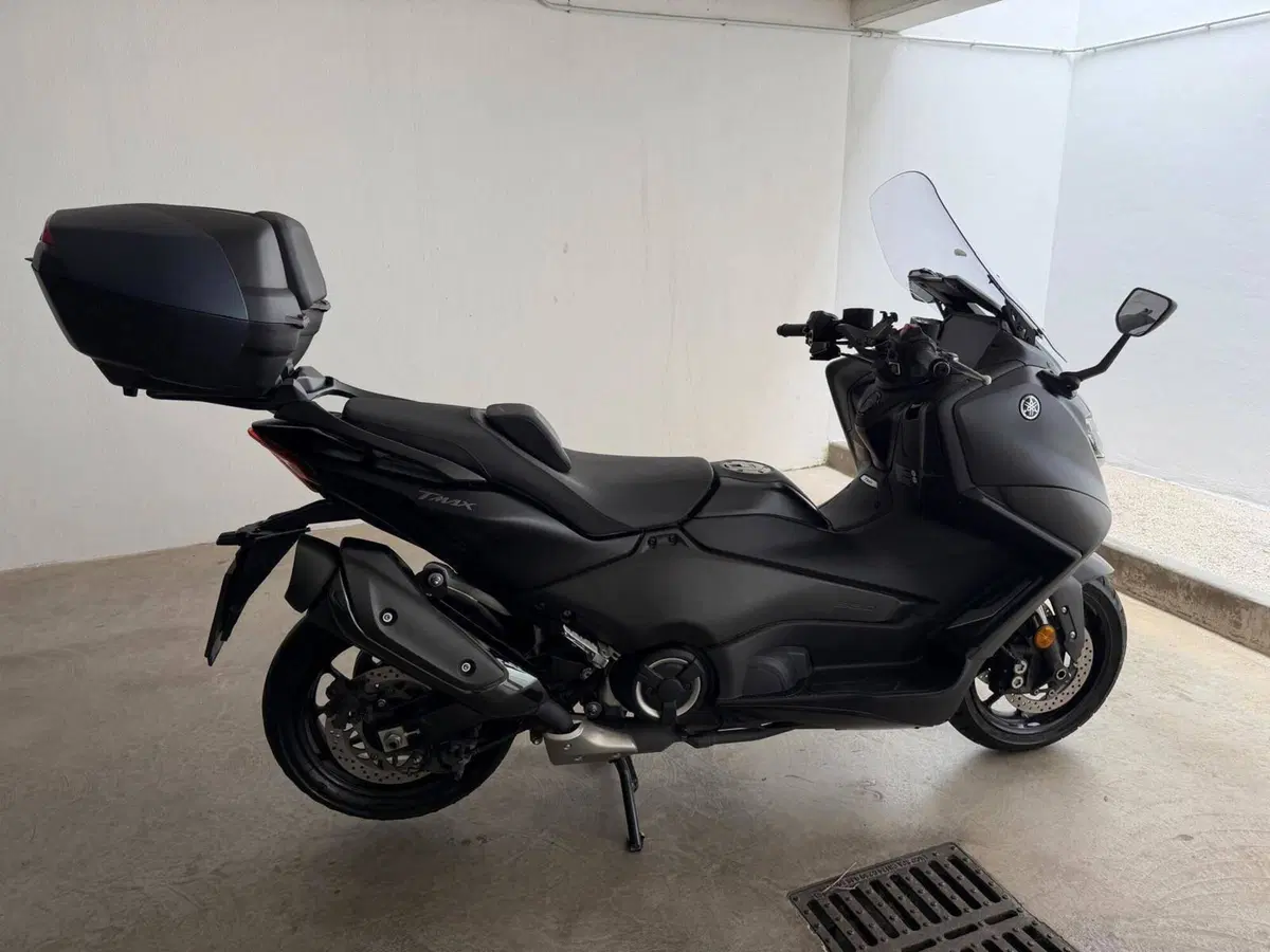 Yamaha T-Max 560 (2022 - 24) (3)