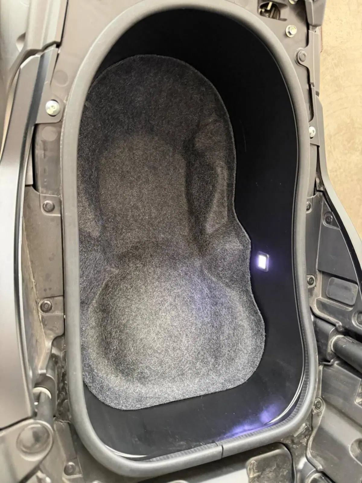 Yamaha T-Max 560 (2022 - 24) (10)