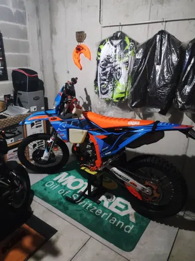 KTM 500 EXC-F Six Days (2024) usata